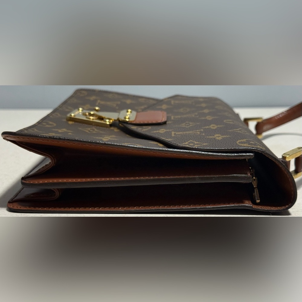 LOUIS VUITTON Vintage Monogram Concorde Hand Bag - Picture 4 of 16